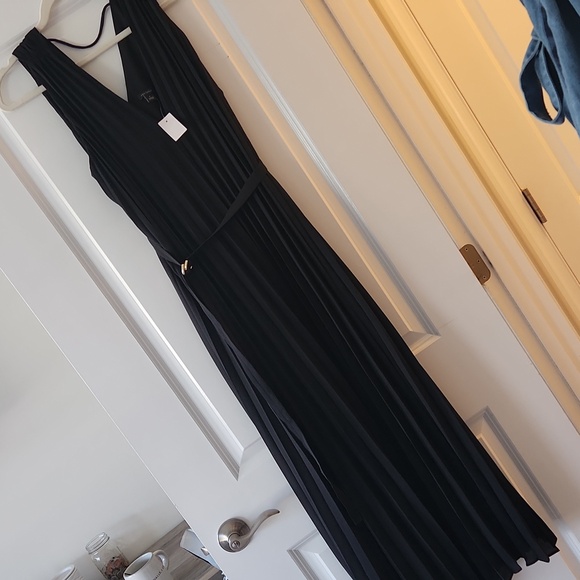 Ann Taylor Black Dress - Picture 4 of 9